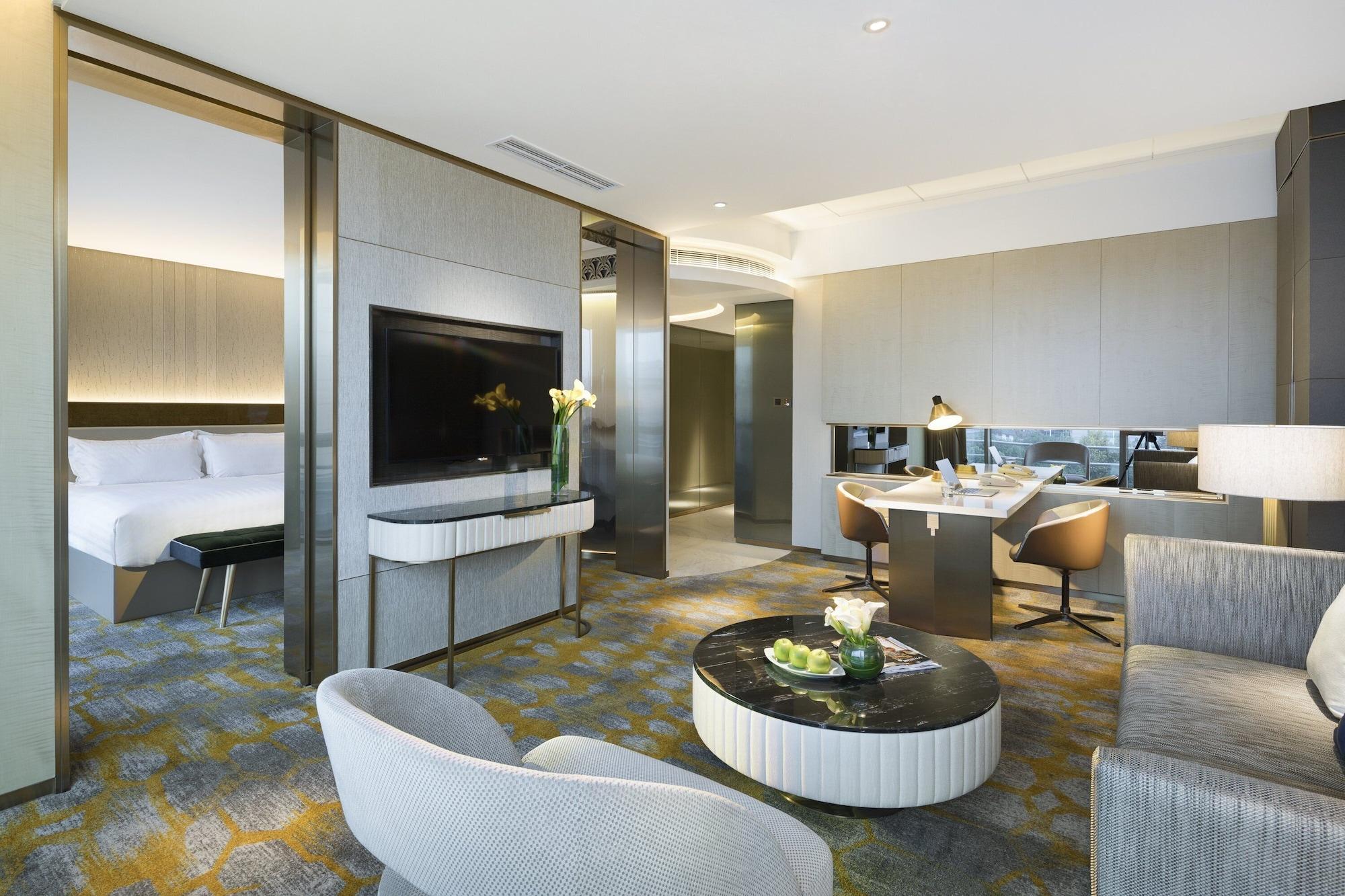 โรงแรม แกรนด์ มิลเลเนียม หงเฉียว 5*