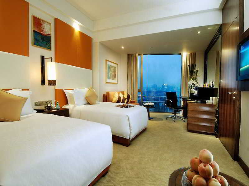 Grand Millennium Hongqiao Hotel 5*